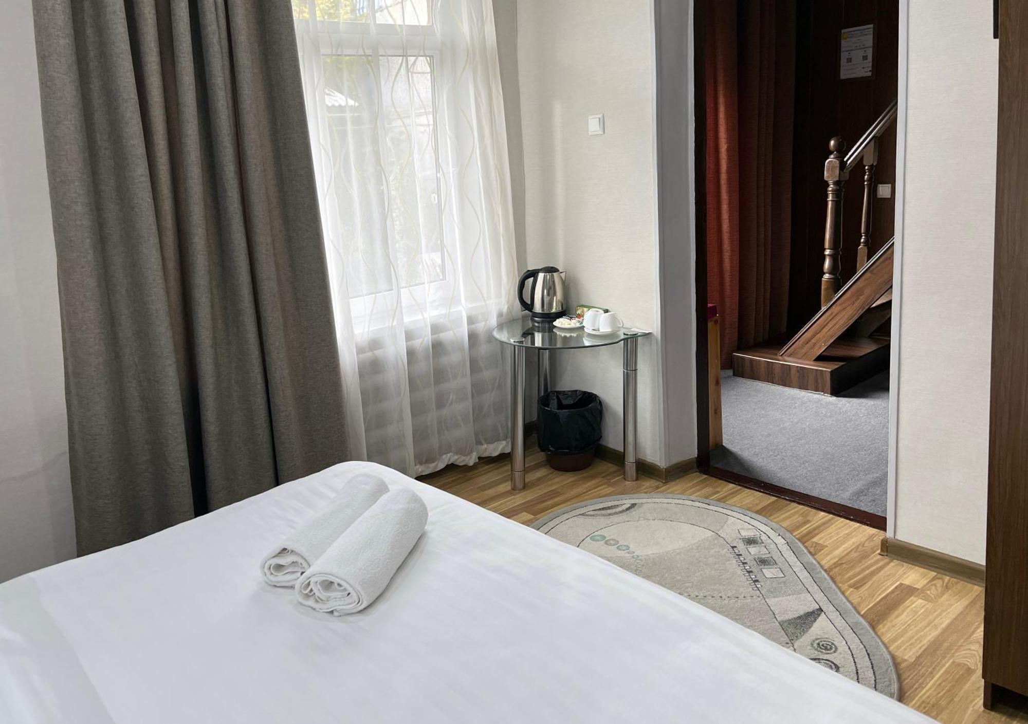 Frodo Hotel Tasjkent Eksteriør billede